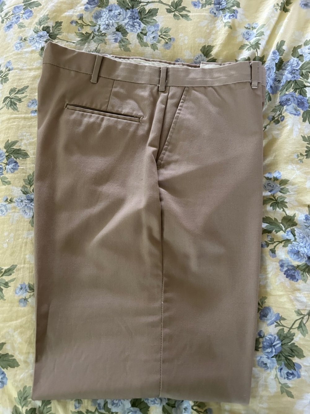 Men’s size 38/32 tan dress pants.- Classic Straight Fit
